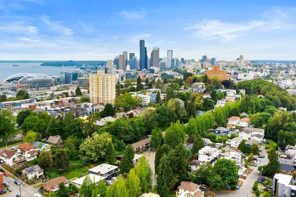 Hillside In Seattle - Updated And Well Appointed. Exteriör bild